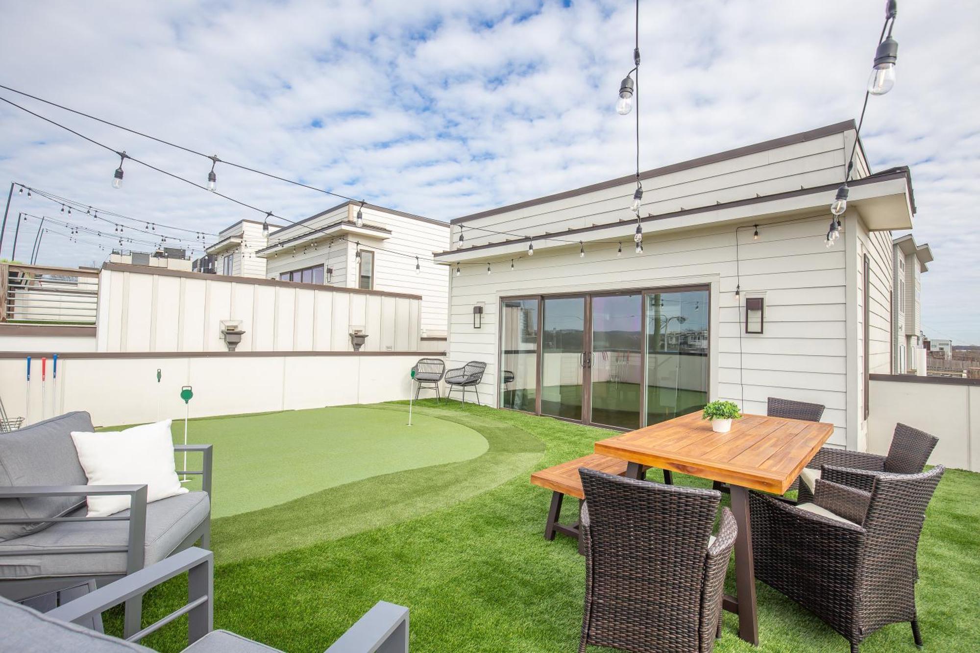 Whiskey House With Rooftop Golf, City Views! 8Min To Downtown! Sleeps 9! Нэшвилл Экстерьер фото